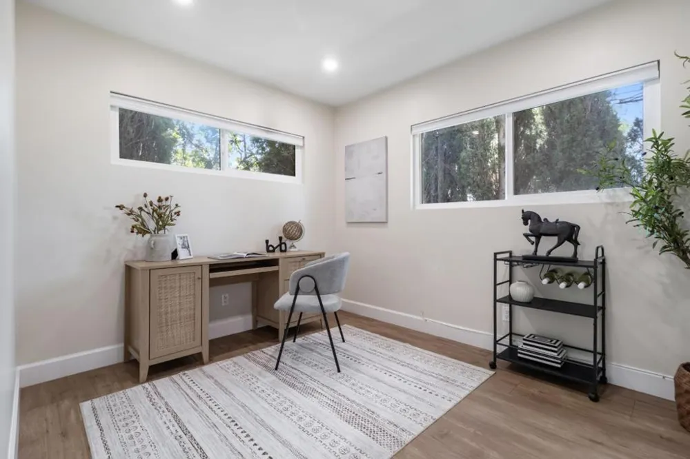 24022 Vanowen Street West Hills, CA 91307