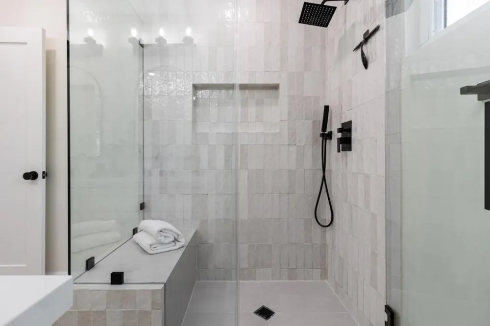 24022 Vanowen Street West Hills, CA 91307