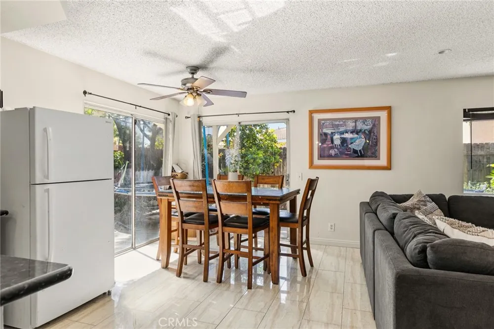11545 Honeyglen Pacoima, CA 91331