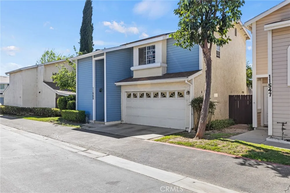 11545 Honeyglen Pacoima, CA 91331