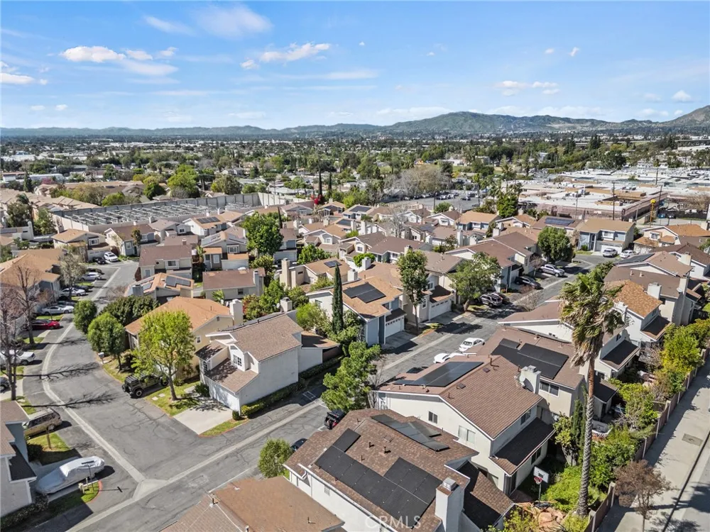 11545 Honeyglen Pacoima, CA 91331