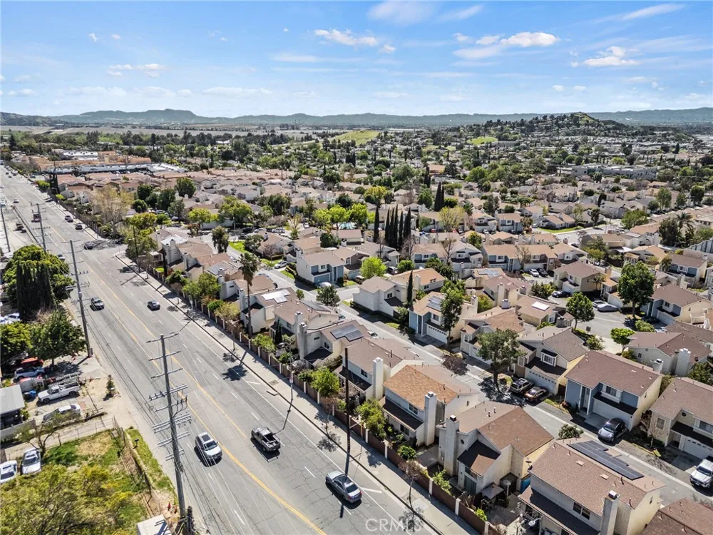 11545 Honeyglen Pacoima, CA 91331