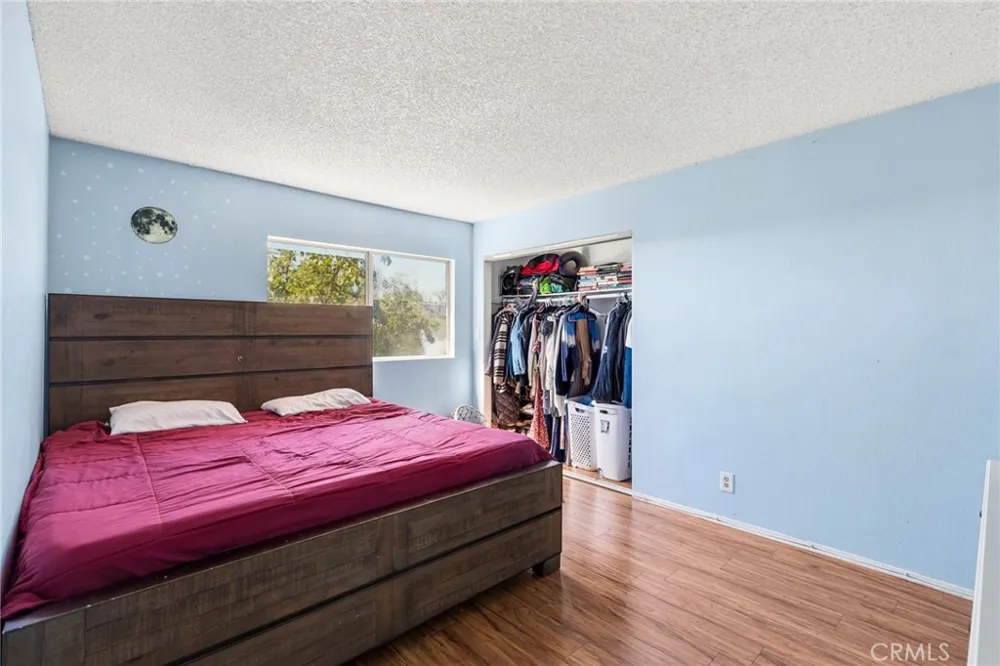 11545 Honeyglen Pacoima, CA 91331