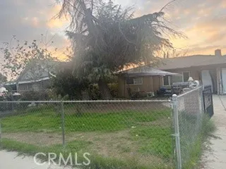 618 Bates Avenue Bakersfield, CA 93307