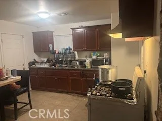 618 Bates Avenue Bakersfield, CA 93307
