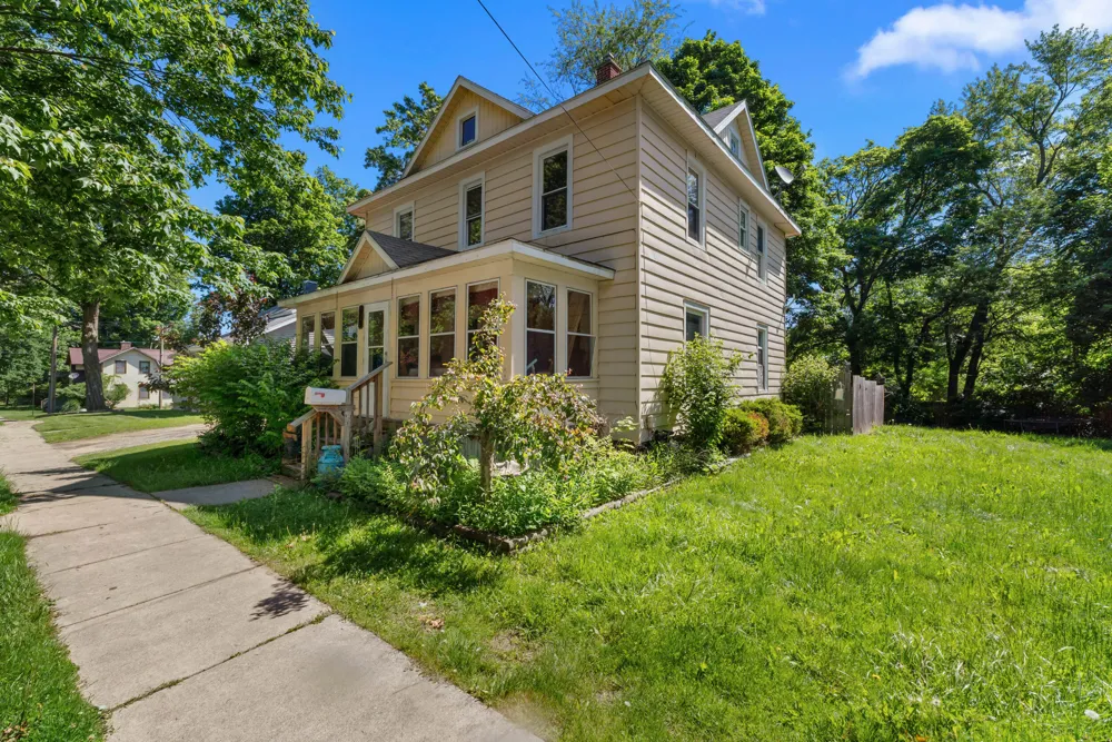 119 S Manning Street Hillsdale City, MI 49242