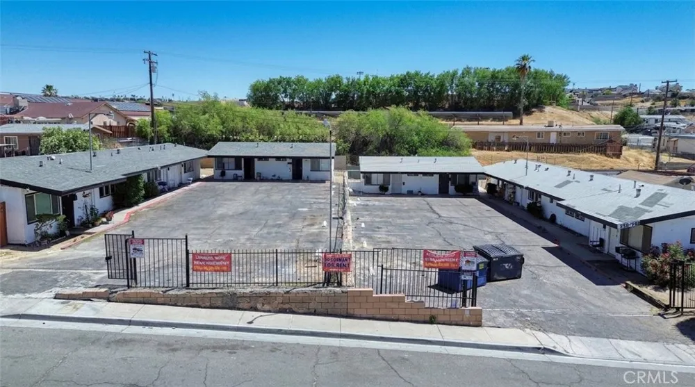 518 W Fredricks Barstow, CA 92311
