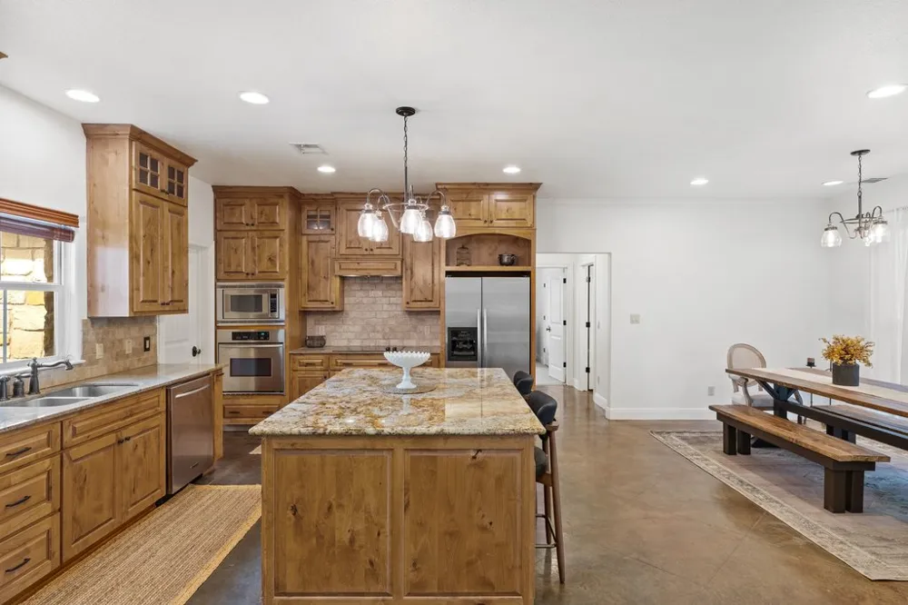 101 Winding Oak Drive Johnson City, TX 78636