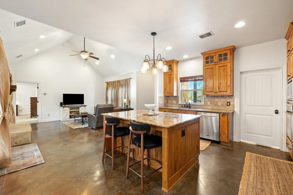 101 Winding Oak Drive Johnson City, TX 78636
