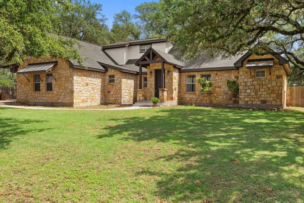 101 Winding Oak Drive Johnson City, TX 78636