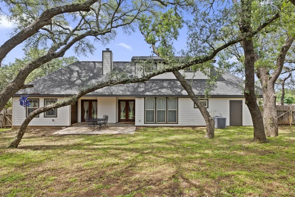 101 Winding Oak Drive Johnson City, TX 78636