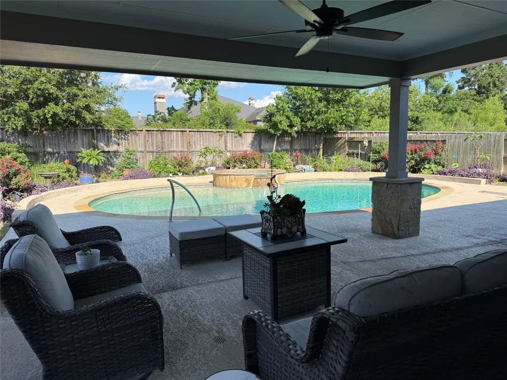 2336 Hagerman Road Conroe, TX 77384