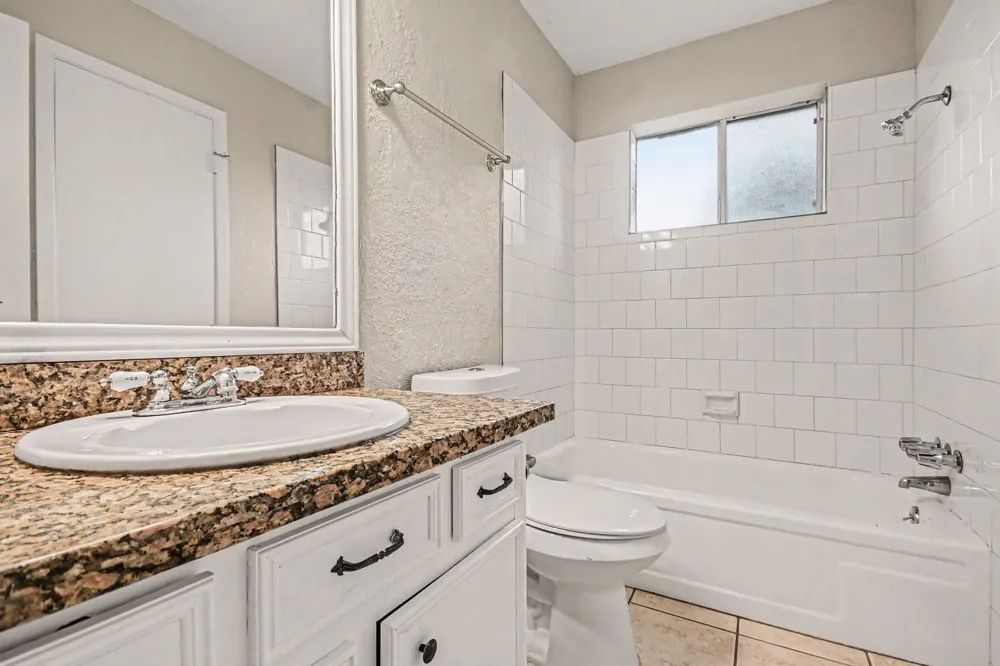 1917 Coupland Drive La Porte, TX 77571