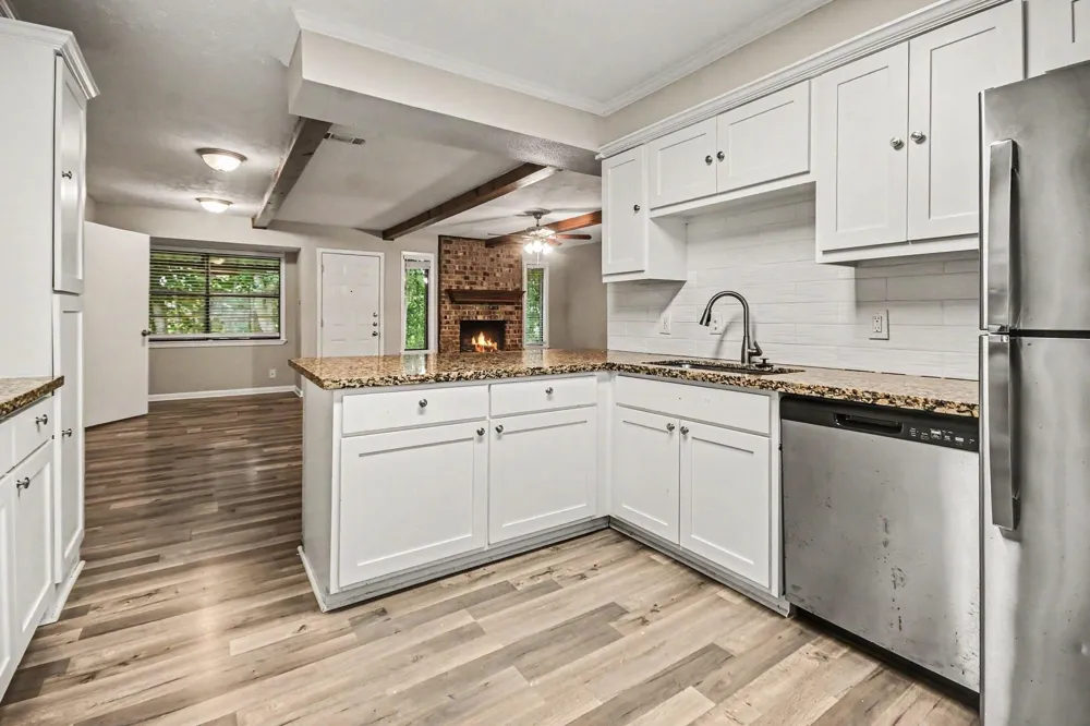 1917 Coupland Drive La Porte, TX 77571