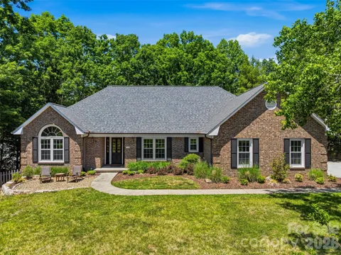 18 High Bluff Drive