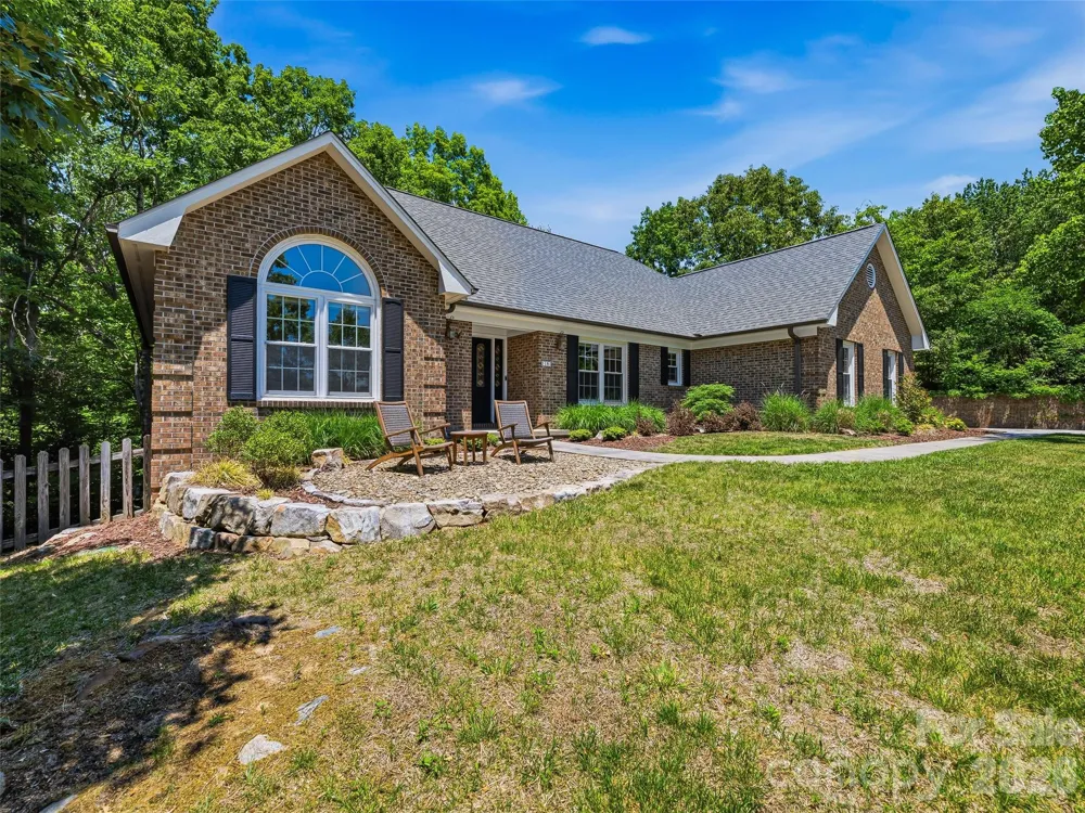 18 High Bluff Drive Weaverville, NC 28787