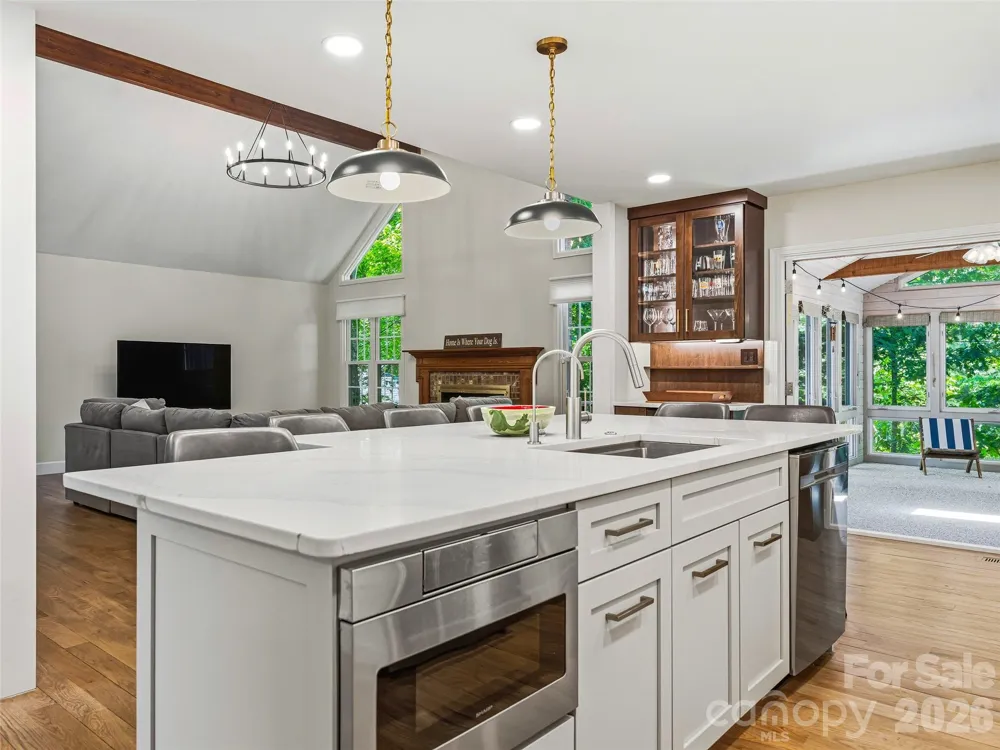 18 High Bluff Drive Weaverville, NC 28787