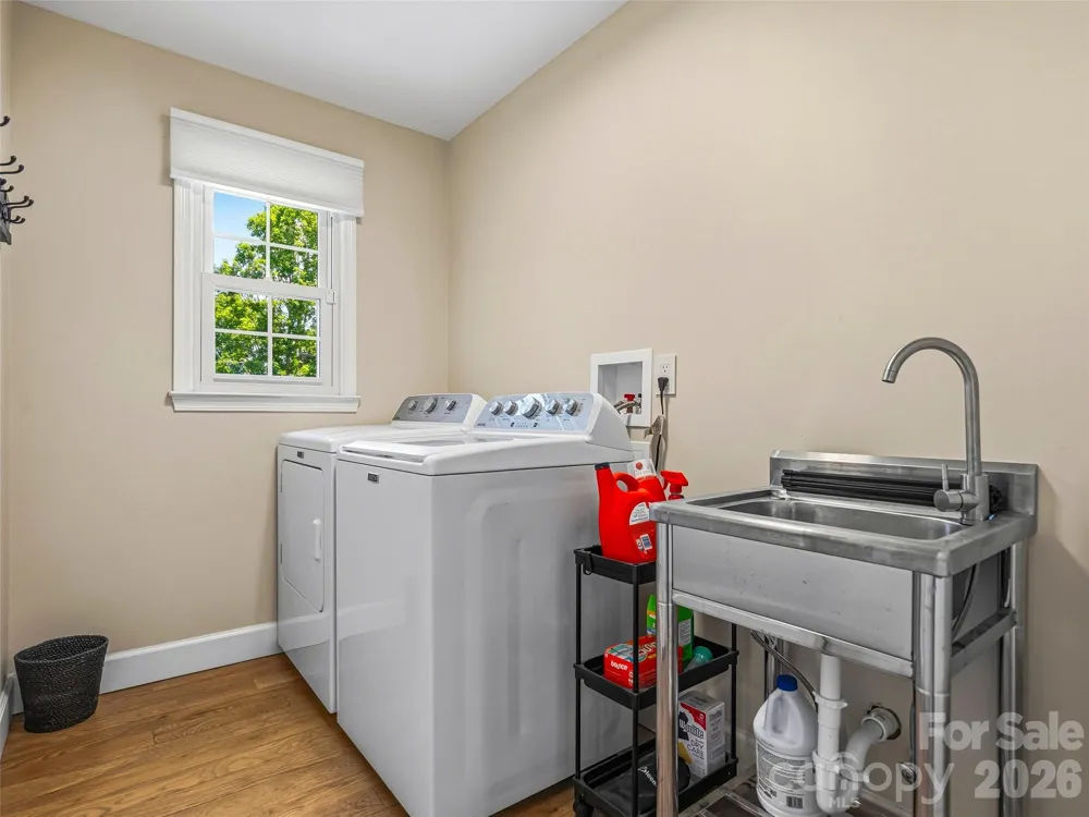 18 High Bluff Drive Weaverville, NC 28787