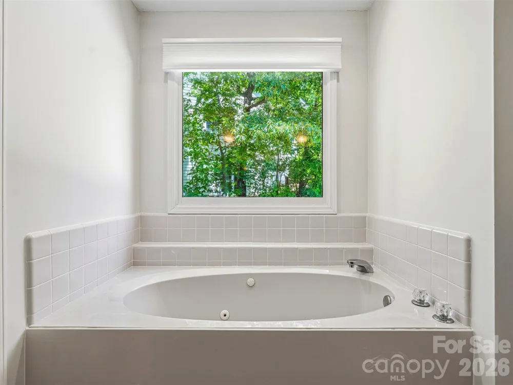 18 High Bluff Drive Weaverville, NC 28787