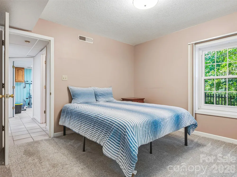 18 High Bluff Drive Weaverville, NC 28787