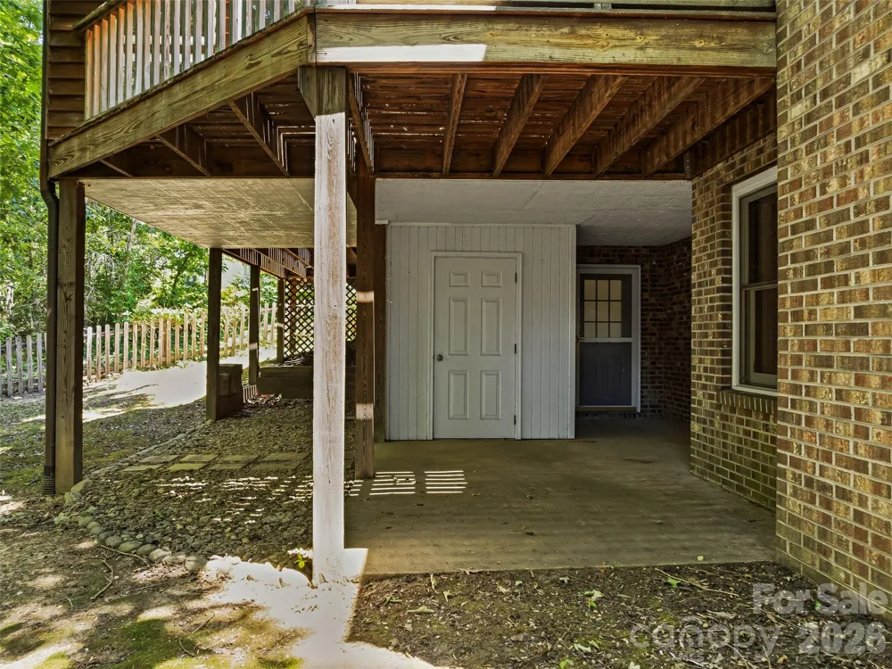 18 High Bluff Drive Weaverville, NC 28787