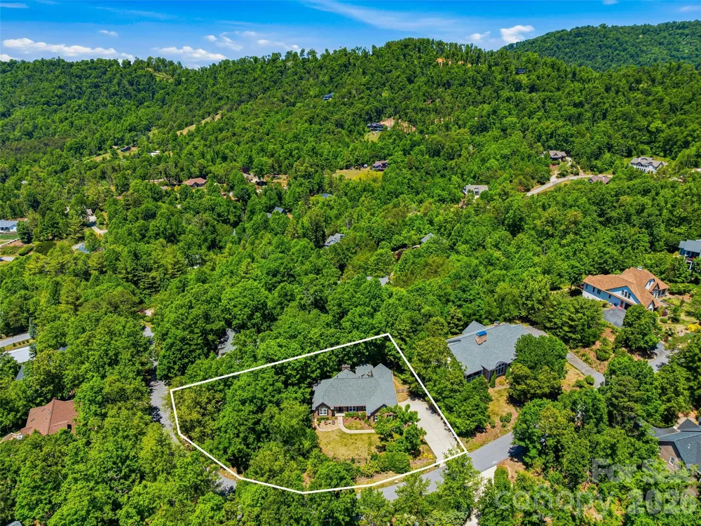 18 High Bluff Drive Weaverville, NC 28787