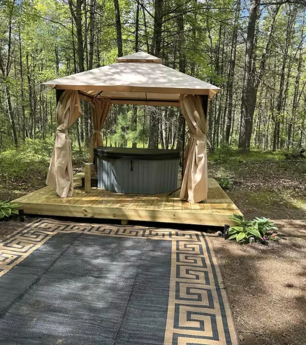 1749 E Brill Trail White Cloud, MI 49349