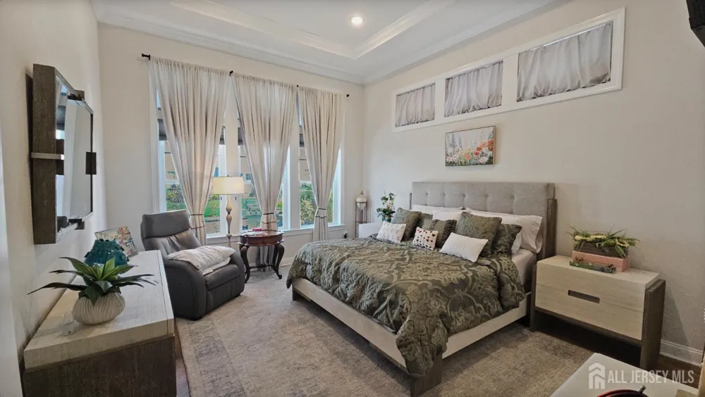 4 Pasture Drive Farmingdale, NJ 07727