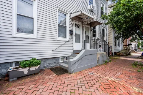 661 2nd Street