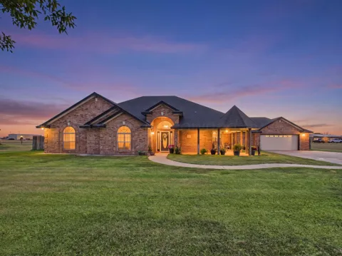 200 HUNTER TRAIL