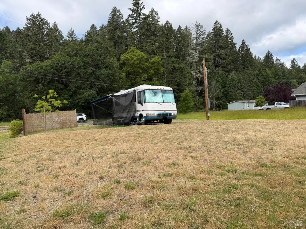 25284 Madrone Drive Willits, CA 95490