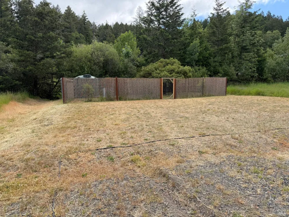 25284 Madrone Drive Willits, CA 95490