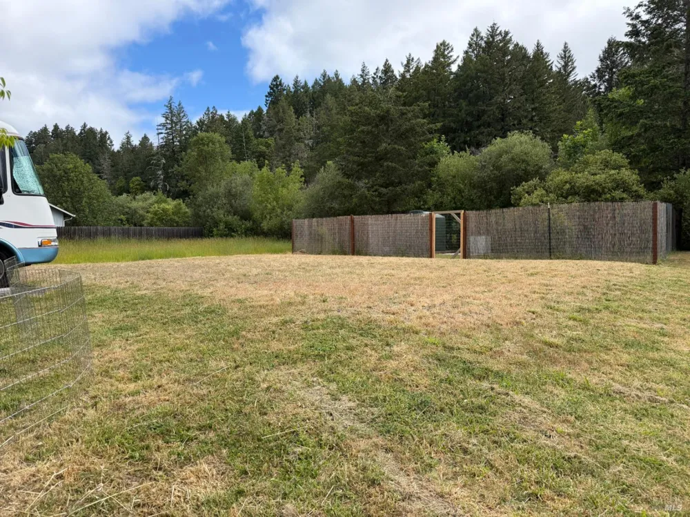 25284 Madrone Drive Willits, CA 95490