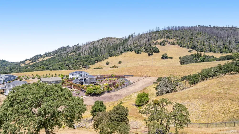 5757 Futura Way Santa Rosa, CA 95409