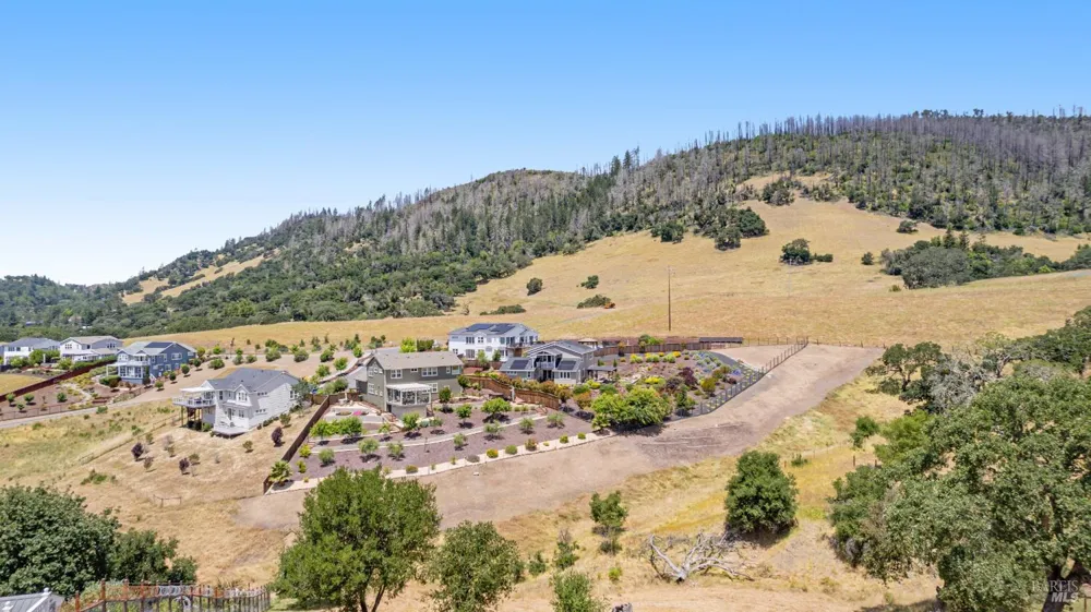 5757 Futura Way Santa Rosa, CA 95409