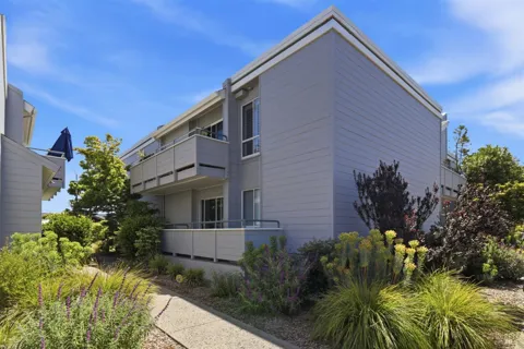 152 Larkspur Plaza Drive