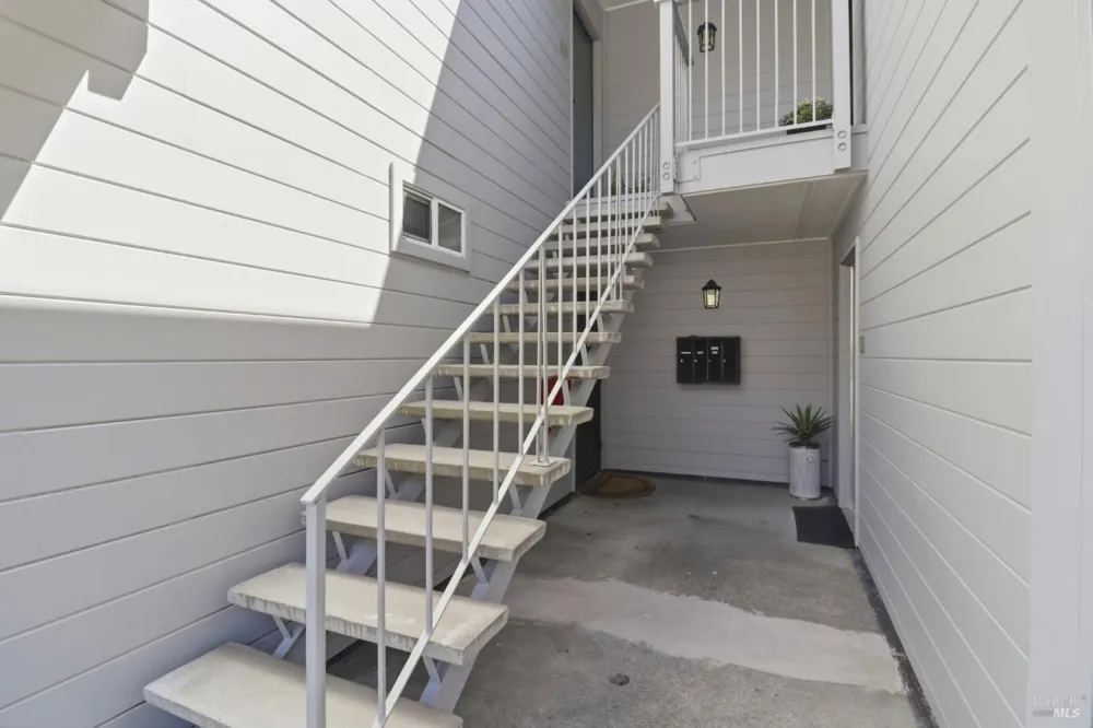 152 Larkspur Plaza Drive Larkspur, CA 94939