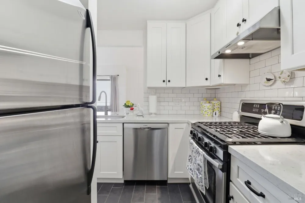 152 Larkspur Plaza Drive Larkspur, CA 94939