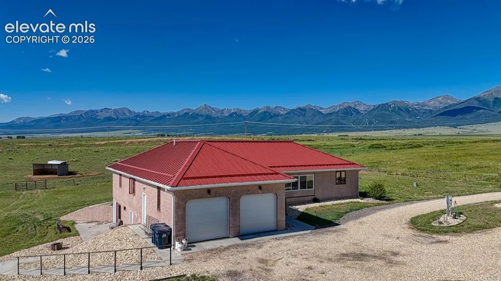 75 Muirfield Drive Westcliffe, CO 81252