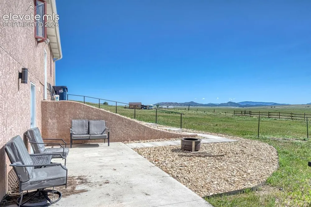 75 Muirfield Drive Westcliffe, CO 81252