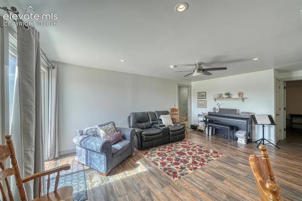 75 Muirfield Drive Westcliffe, CO 81252