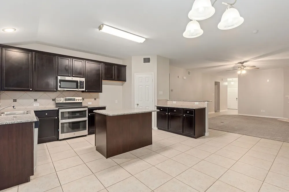 4521 Lakeside Hollow Street Fort Worth, TX 76262