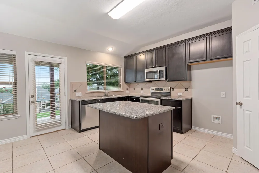 4521 Lakeside Hollow Street Fort Worth, TX 76262