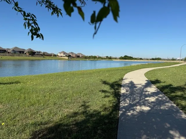 4521 Lakeside Hollow Street Fort Worth, TX 76262