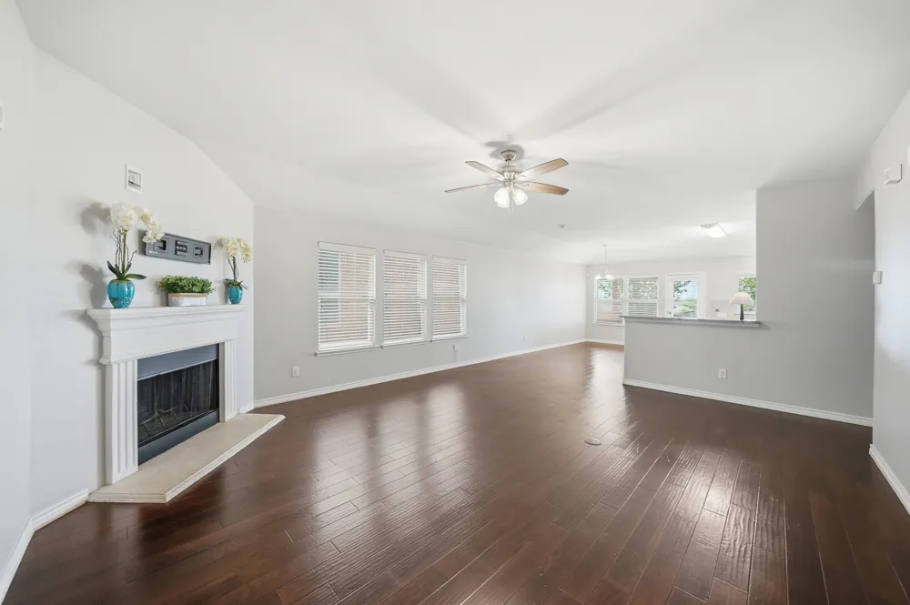 4521 Lakeside Hollow Street Fort Worth, TX 76262