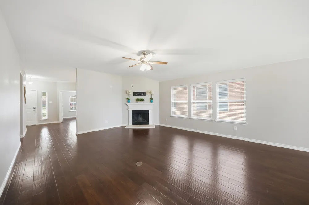 4521 Lakeside Hollow Street Fort Worth, TX 76262