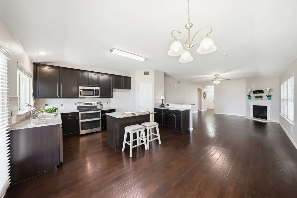 4521 Lakeside Hollow Street Fort Worth, TX 76262