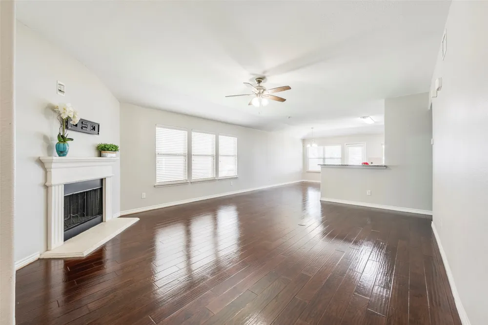 4521 Lakeside Hollow Street Fort Worth, TX 76262