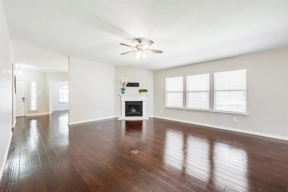 4521 Lakeside Hollow Street Fort Worth, TX 76262