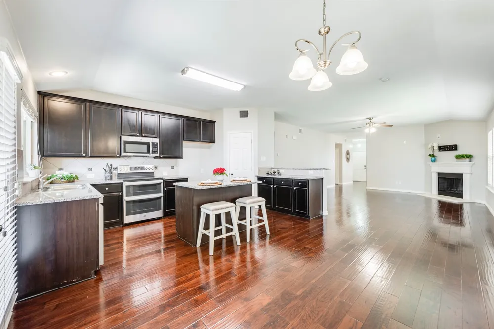 4521 Lakeside Hollow Street Fort Worth, TX 76262